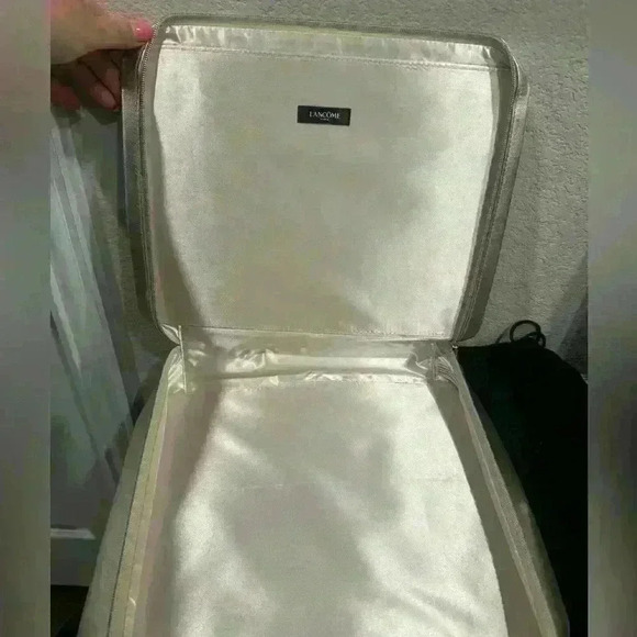 Lancome Beauty Large Bag - Picture 4 of 4